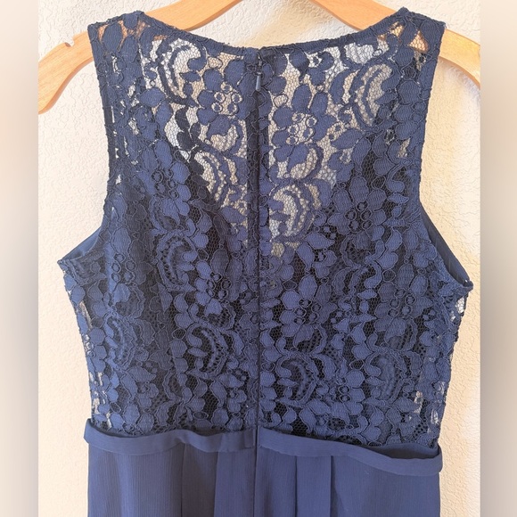 David's Bridal Navy Marine Blue Midi Sleeveless Lace Back Bridesmaid Dress 10 - Picture 5 of 9